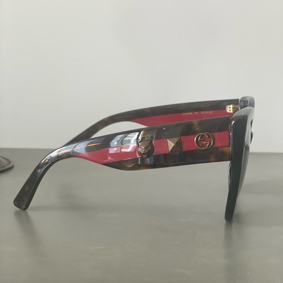 Gucci Sunglasses - Picture 7 of 11
